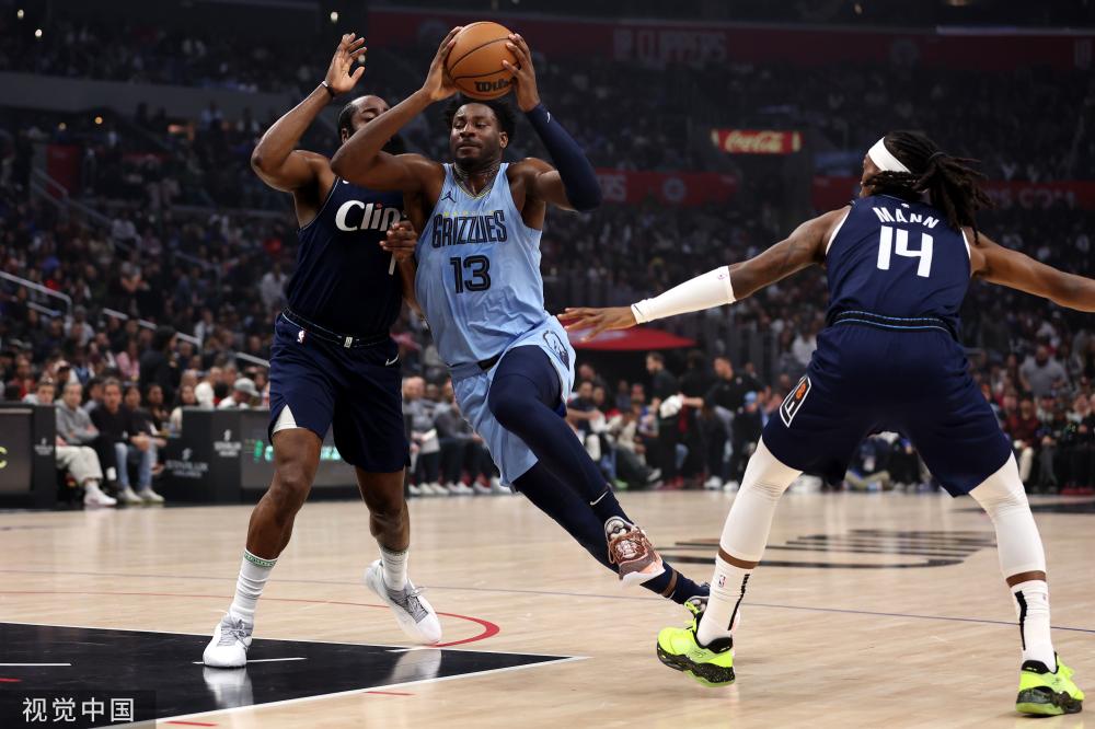 赢得比赛的 赢得比赛的