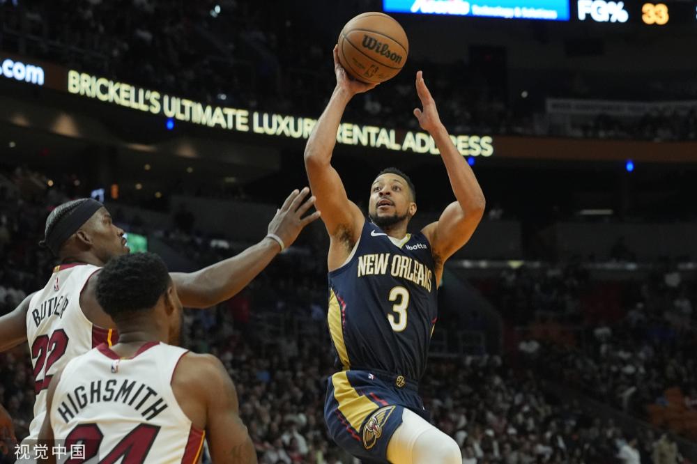 足球转会中 足球转会中