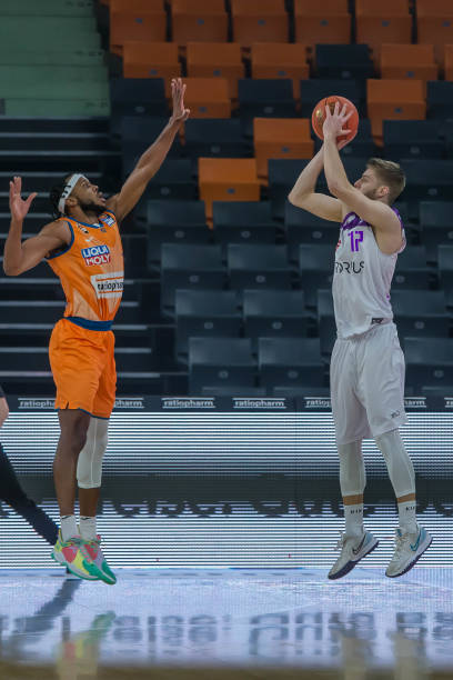 尖俱乐部的 尖俱乐部的